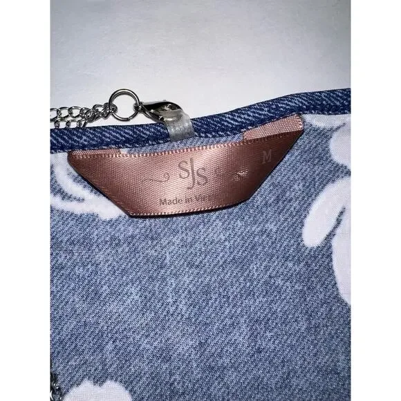 SJS Women’s Size Medium Dress Bell Sleeve Floral Stretch With Necklace - Picture 4 of 6